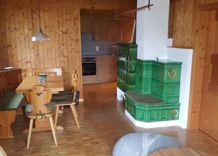 Stutz Hausteil Rechts By Interhome